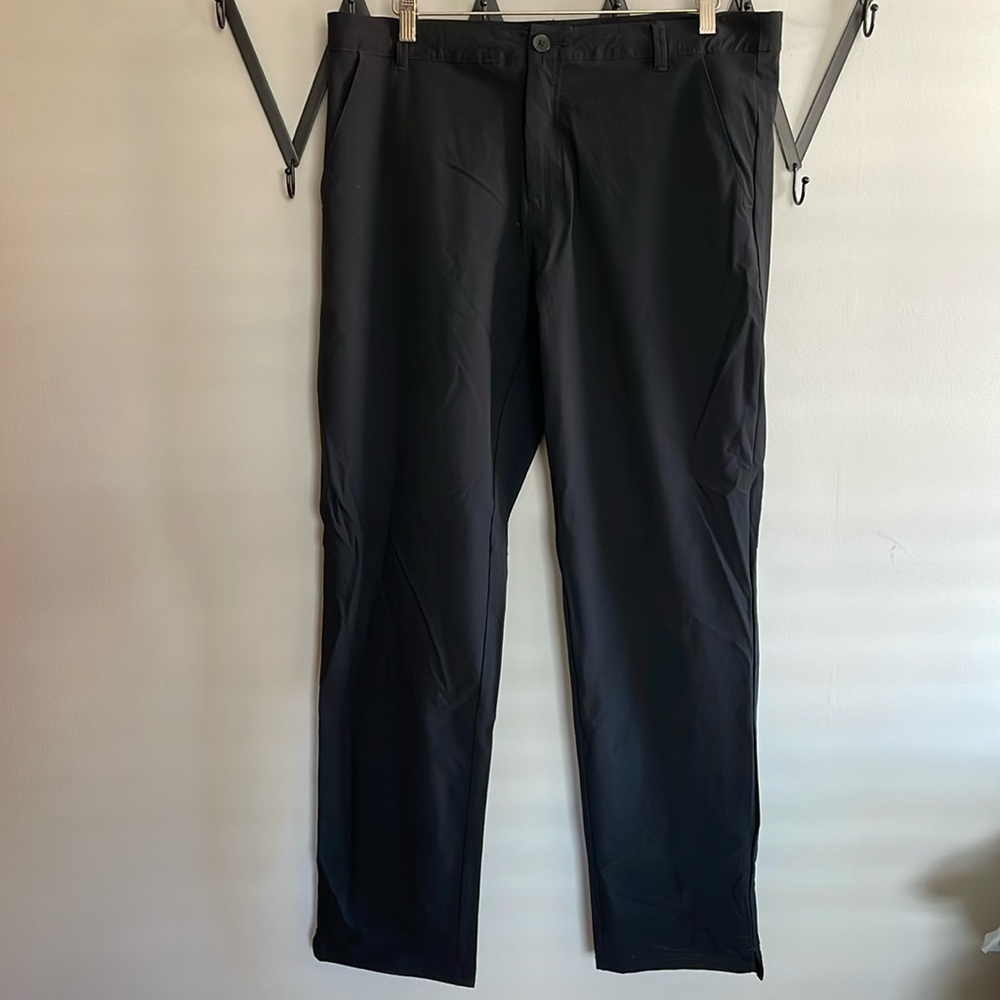 Men’s Oakley Golf Pants size 36 x 32